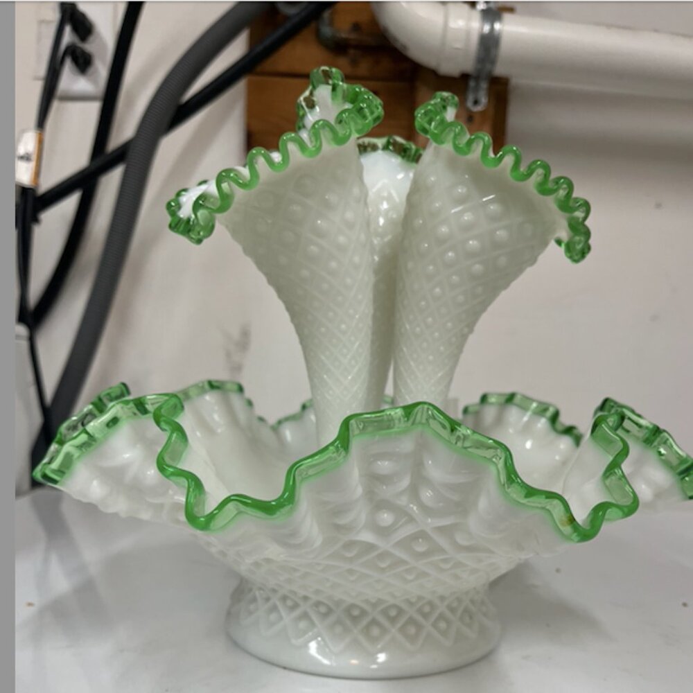 Fenton Diamond Lace Emerald Green Crest Epergne Vase